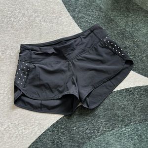 Lululemon shorts size 4